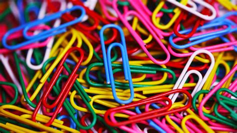 Universal Paperclips - Ein fesselndes Spiel der Optimierung und des bedrohlichen Fortschritts!